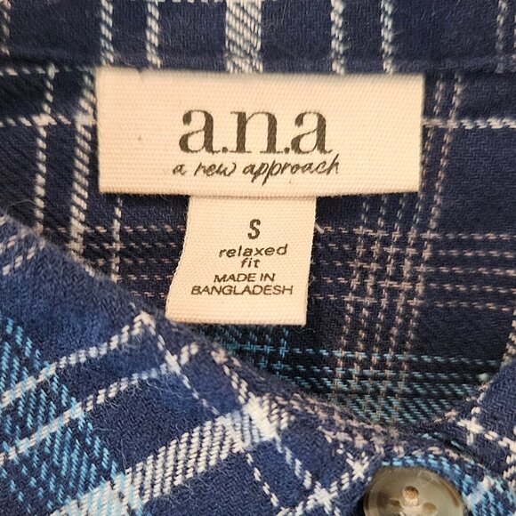 Bundle of 4 Ladies Light Flannel Shirts by  a.n.a. Size Small - Picture 6 of 13